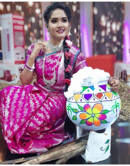   LICHI SILK WITH WIVING SILVER ZARI AND NICE EXTRA ORDNARY DESIGN